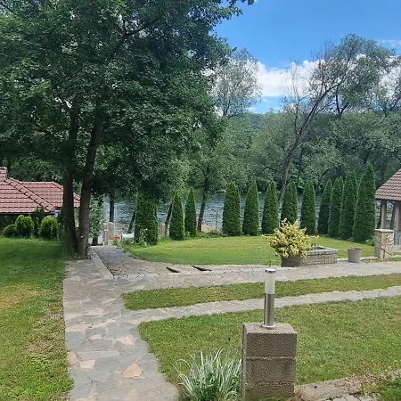 Kriva Drina شقة *